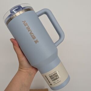 New STANLEY Quencher H2.0 Protour Tumbler bottle cup 40 OZ dreamscape light blue